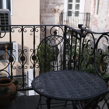 Superior Luxury ספליט