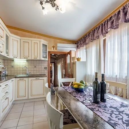 Superior Luxury דירה *